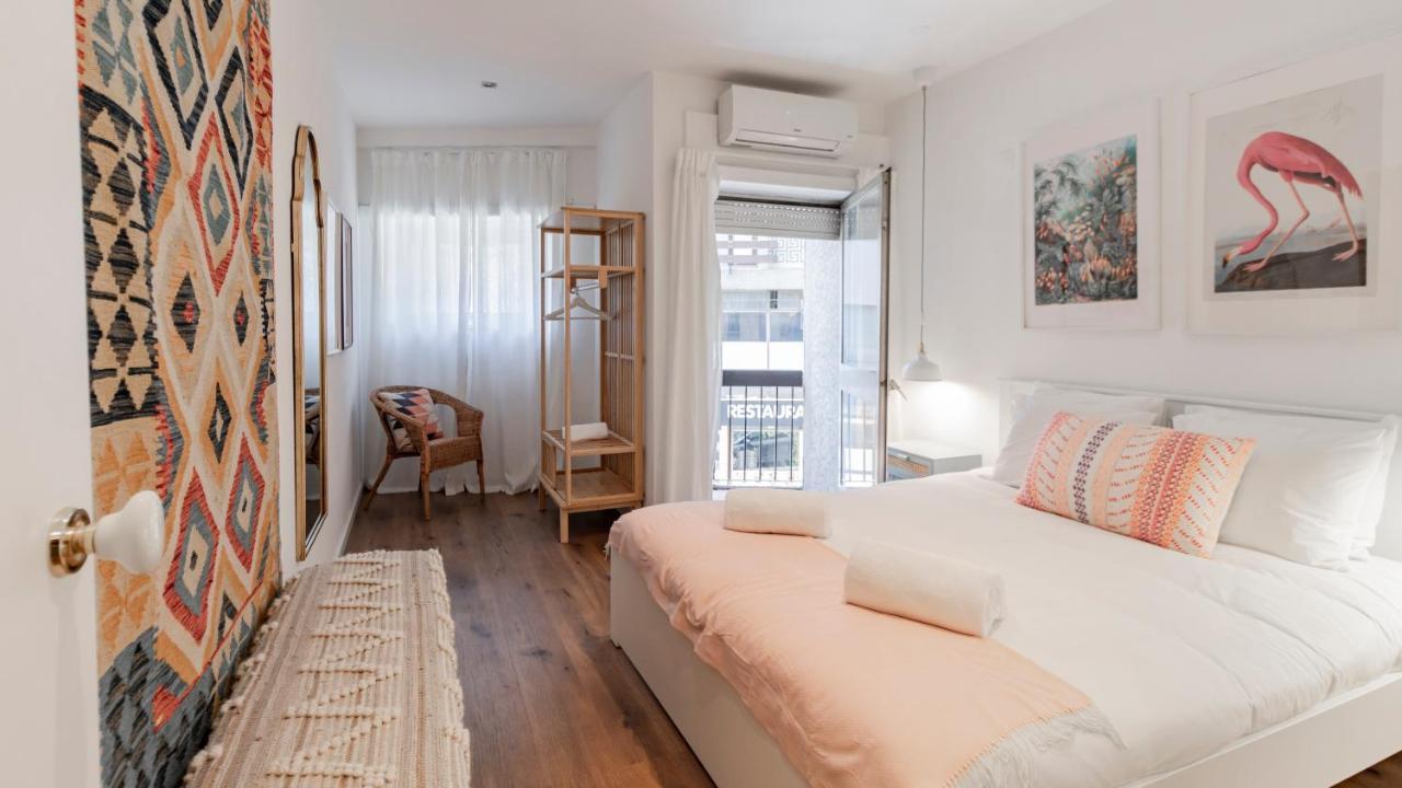Happy Corner In The Heart Of Porto By Lovelystay Bagian luar foto